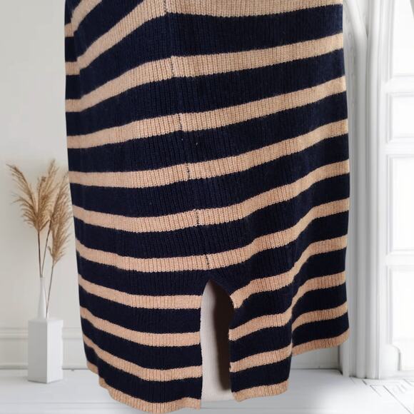 Rails Harris Merino Blend Sweater Size M Camel Navy Stripe Collared Neckline - Picture 3 of 12